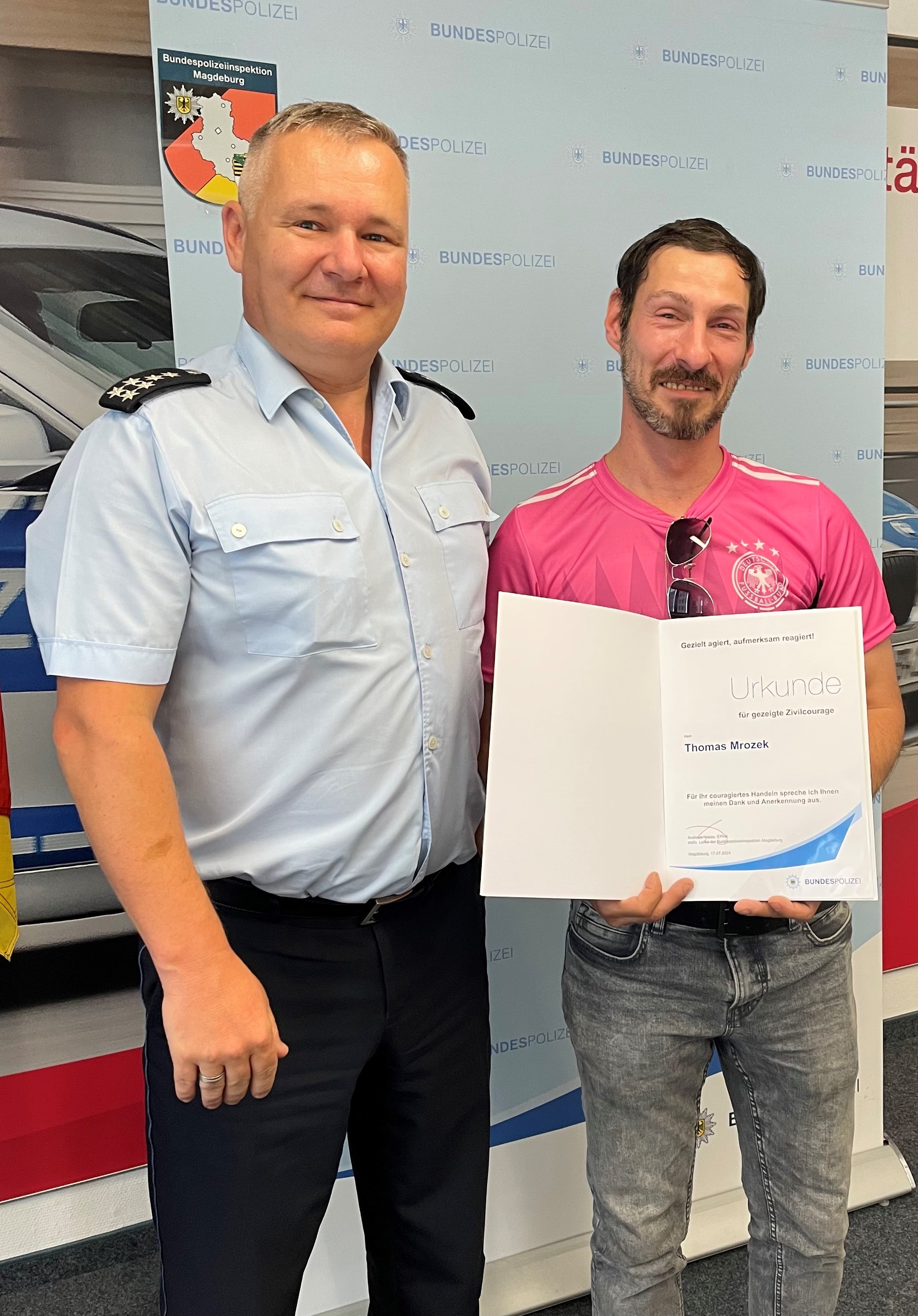 Thomas Mrozek bei seiner Ehrung für Zivilcourage bei der Bundespolizei